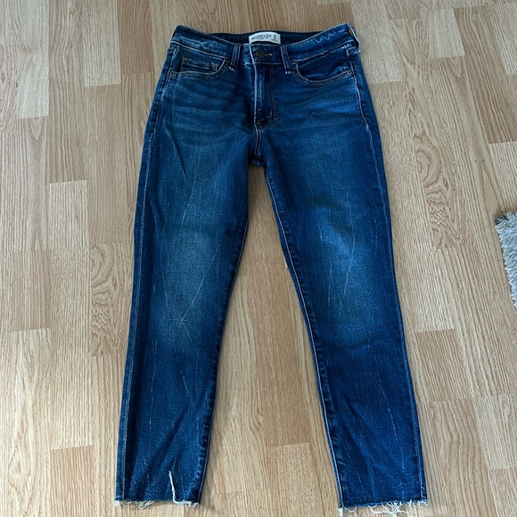 Abercrombie Ankle skinny. 26(4) short - Picture 1 of 3